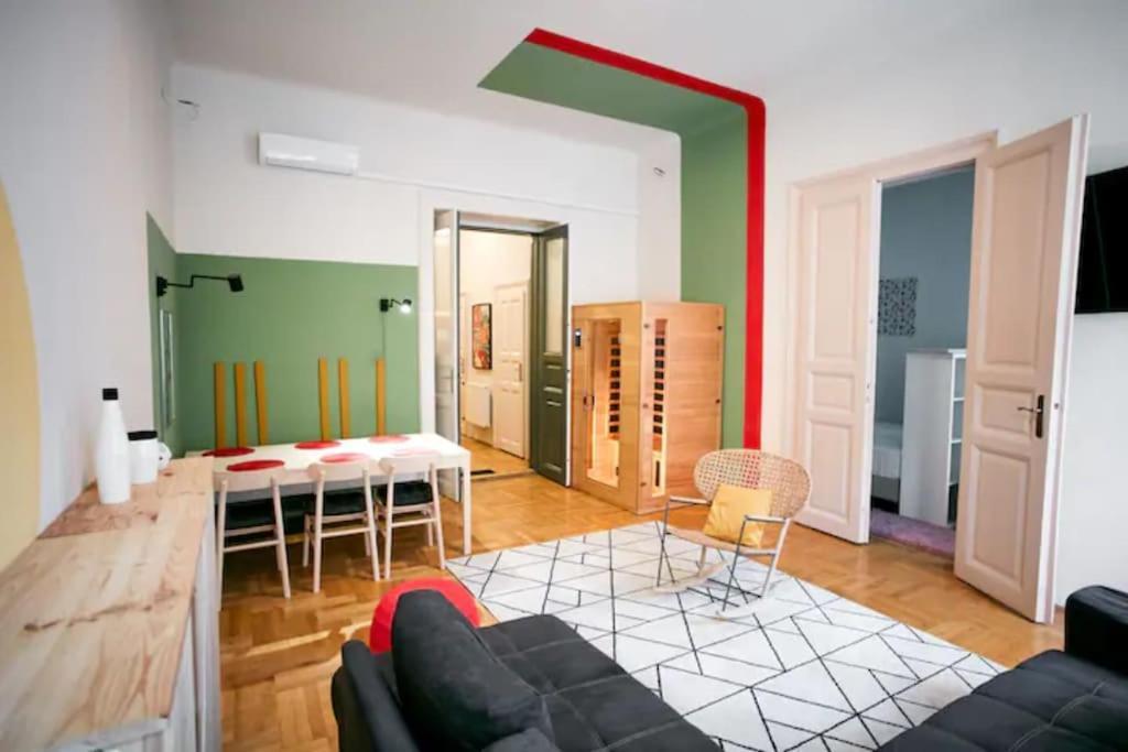 Unwind In Style W Sauna Dsgn 2Br Home Budapest Exterior photo