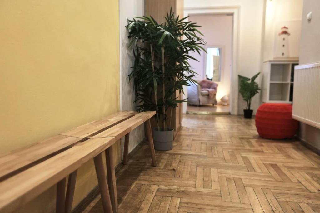 Unwind In Style W Sauna Dsgn 2Br Home Budapest Exterior photo